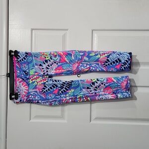Lilly Pulitzer Luxletic Capris Fantasy Garden Size XSmall